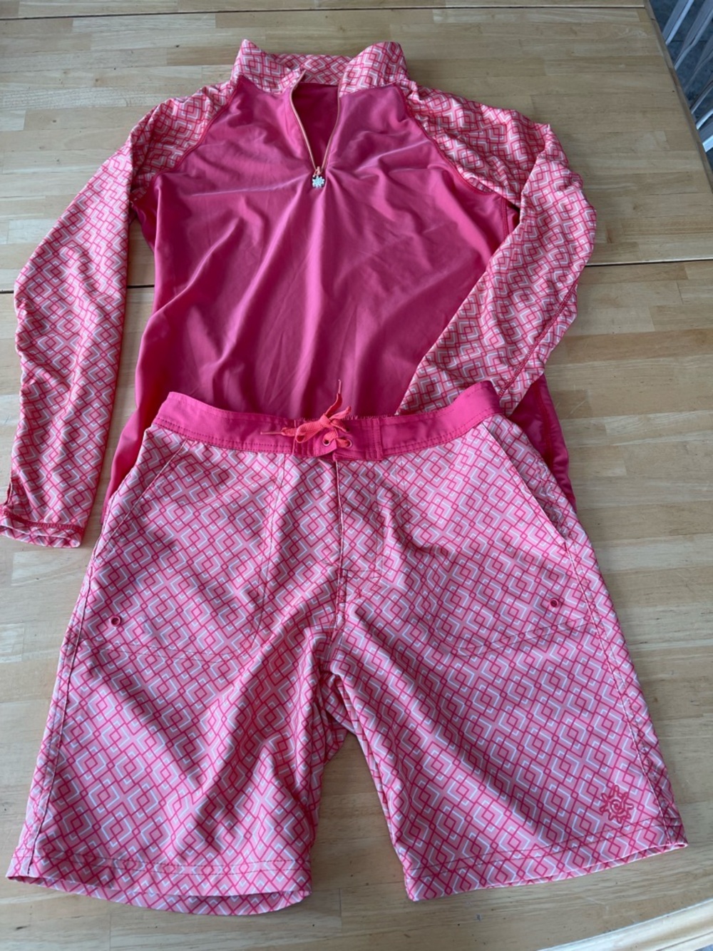 UV Skinz women’s Swim Sun Shirt & Shorts Medium